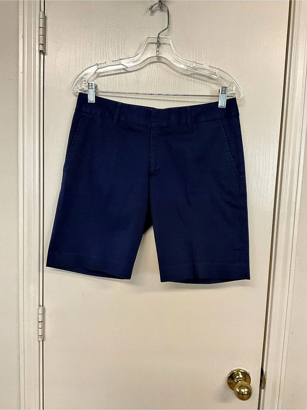 🌺$5.00 must bundle 🌺Banana Republic Flat Front Shorts in Blue Size Small